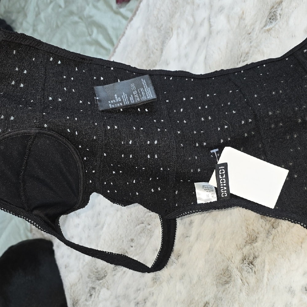 Black Lace Cropped Camisole Tank Top - Womens - Picture 10 of 11